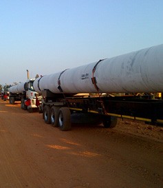 煤泥烘干機(jī)類(lèi)大型設(shè)備運(yùn)輸途中的捆綁牽引工